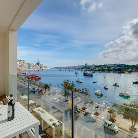 Superlative Apartment With Valletta And Harbour Views Sliema Exteriör bild