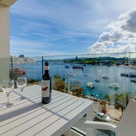 Superlative Apartment With Valletta And Harbour Views Sliema Exteriör bild