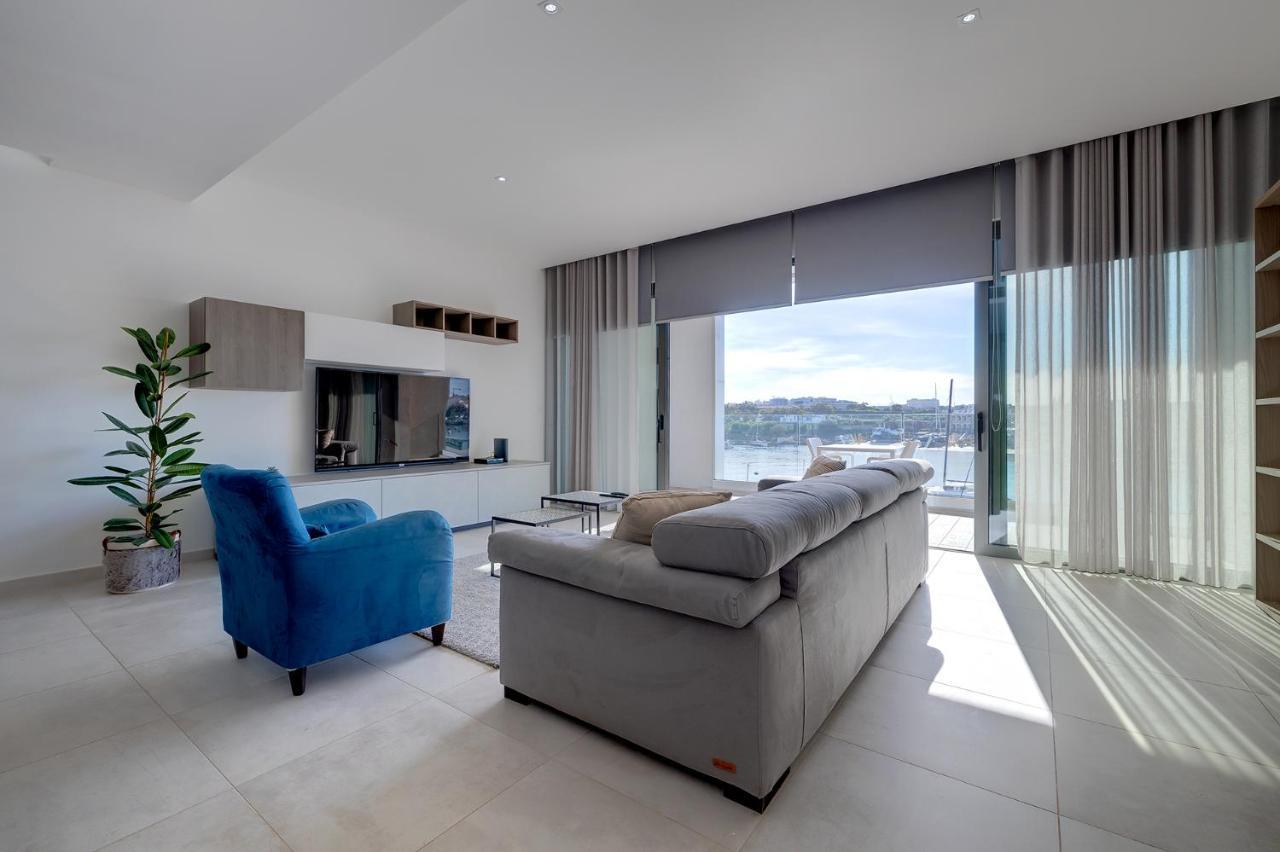 Superlative Apartment With Valletta And Harbour Views Sliema Exteriör bild