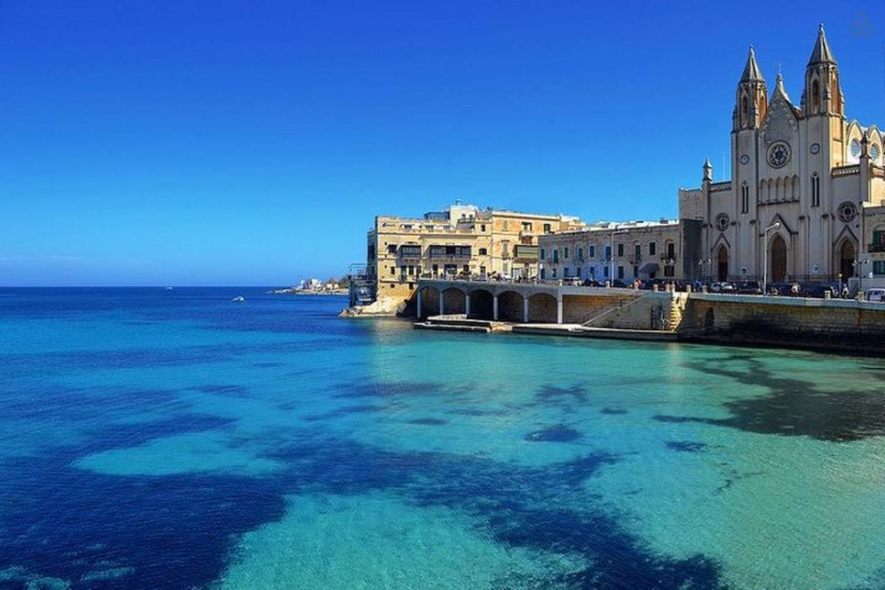 Superlative Apartment With Valletta And Harbour Views Sliema Exteriör bild
