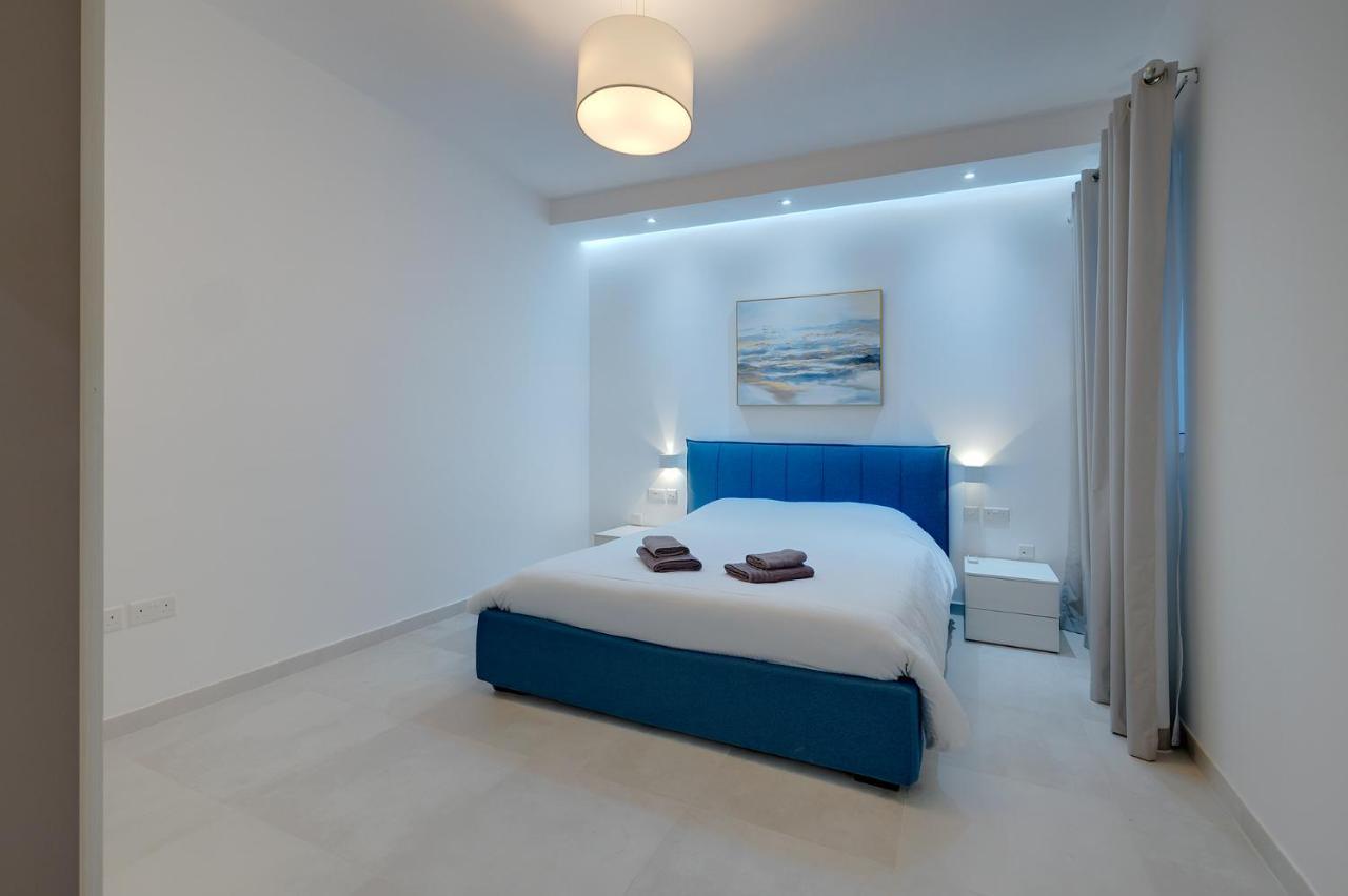 Superlative Apartment With Valletta And Harbour Views Sliema Exteriör bild