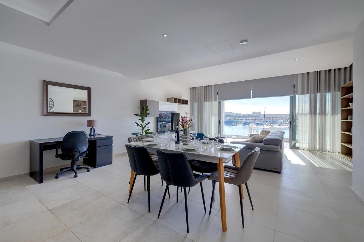 Superlative Apartment With Valletta And Harbour Views Sliema Exteriör bild